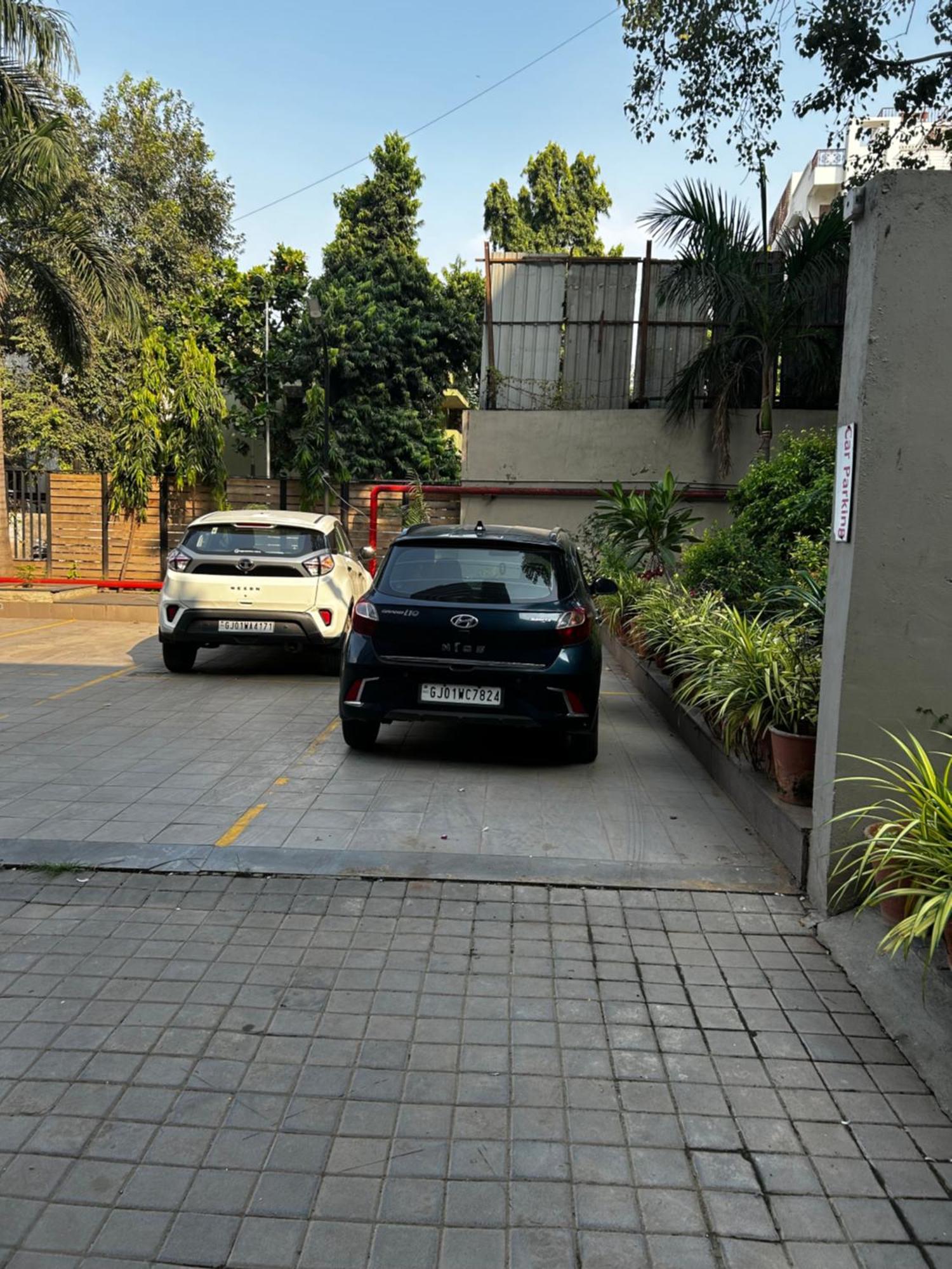 River Front Property Ahmedabad Eksteriør bilde